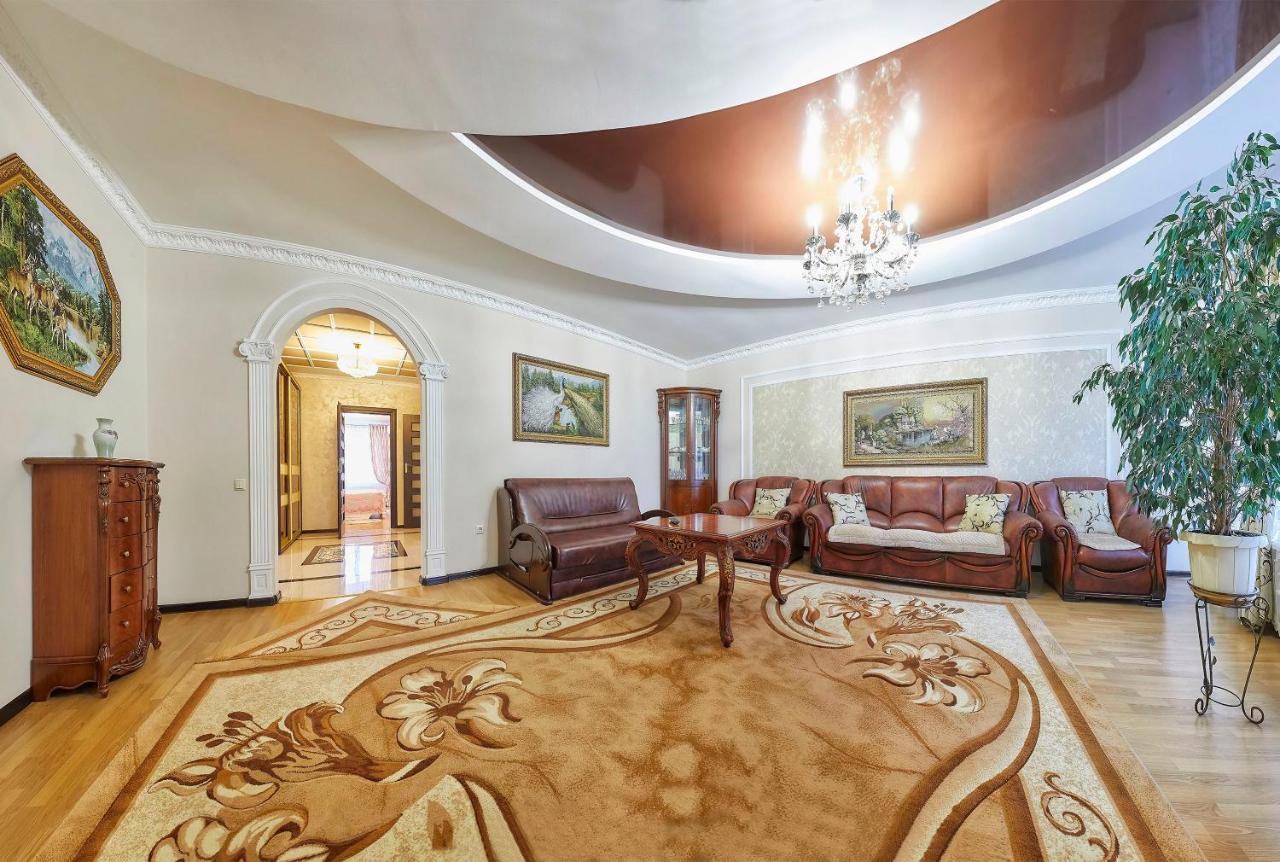 Luxury Apartments Трускавец Екстериор снимка