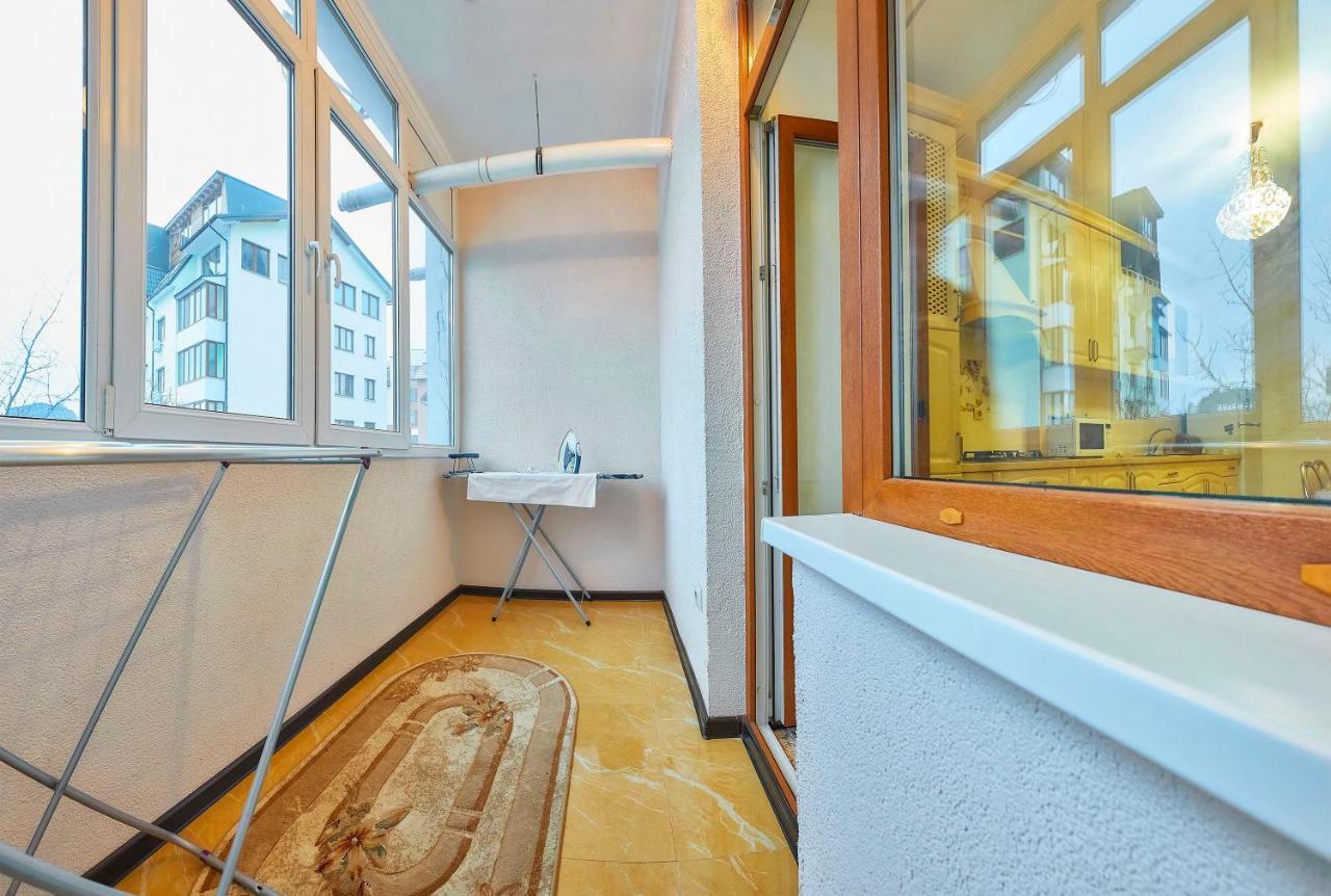 Luxury Apartments Трускавец Екстериор снимка